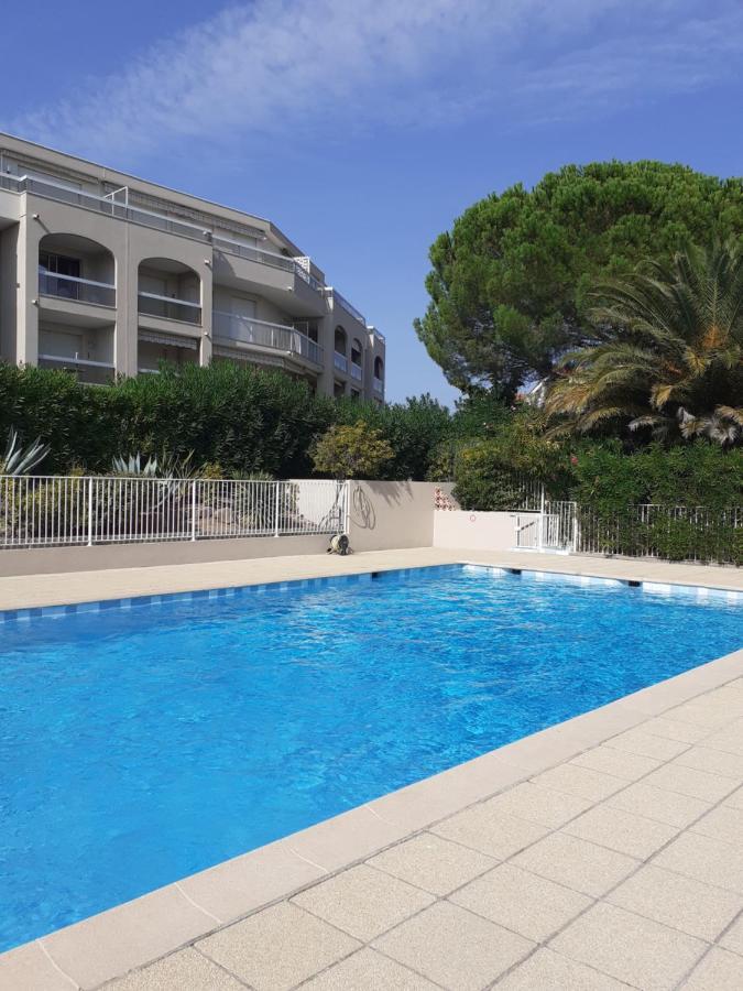 T2 Bord De Mer Avec Jardin Et Piscine Saint Aygulf Exterior foto